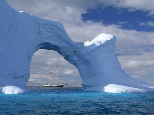 grand-nord​-antarctiq​ue-voilier​-img